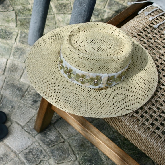 Hat Straw with lace trim and flower embelishment main image 9